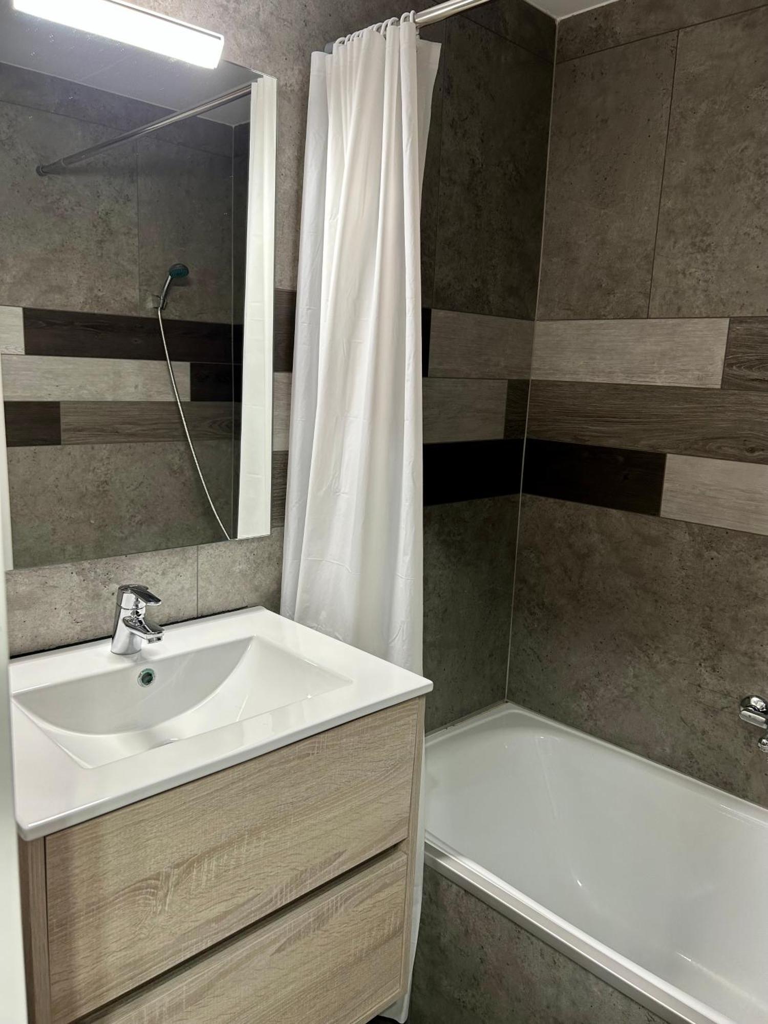 Mikka Frontera Family 337 Apartment ปาสเดลากาซา ภายนอก รูปภาพ